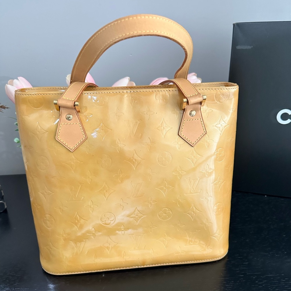 Louis Vuitton Yellow Vernis Tote Bag - Picture 2 of 16